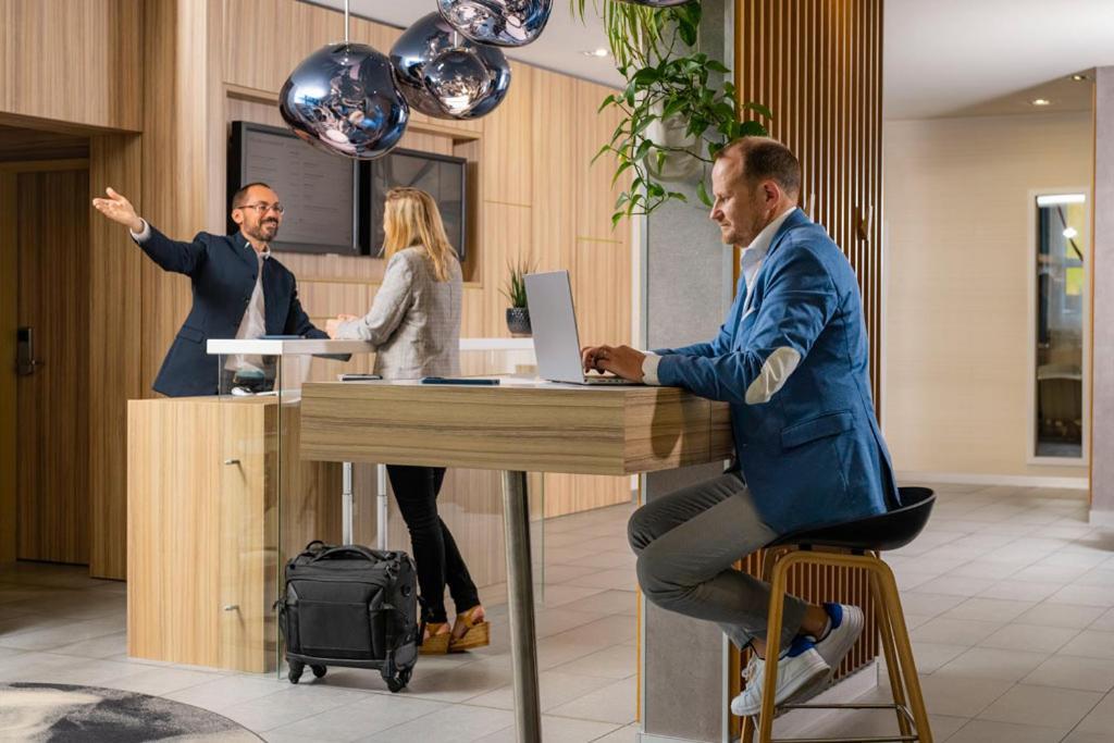 Novotel Lausanne Bussigny Crissier Exterior foto